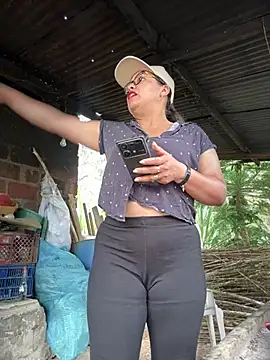 Ixchel Anaid online show from 01-08-26, 02:12