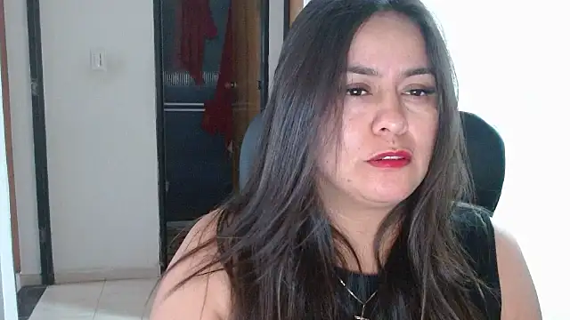 Snapshot of Ixchel_Anaid chatting on 04-27-26, 04:49 Ixchel Anaid online show from 04-27-26, 04:49