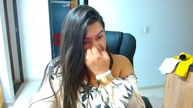 Ixchel Anaid online show from 06-16-26, 01:05