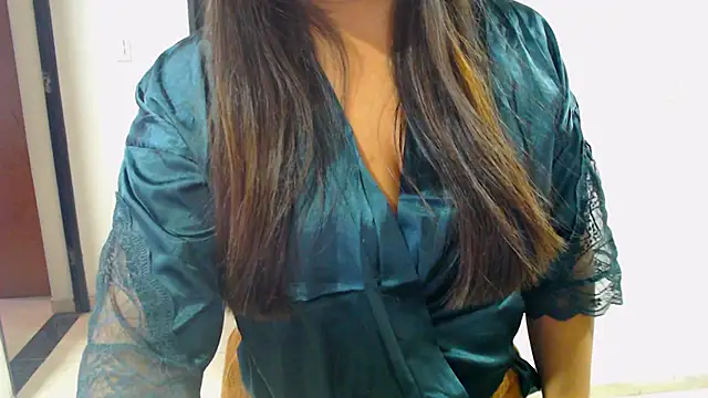 Ixchel Anaid online show from 09-28-25, 09:33