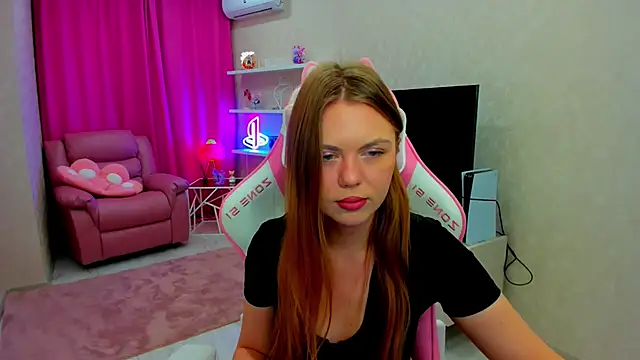 Strawberrye online show from 11-12-25, 03:32