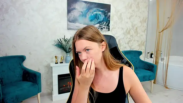 Strawberrye online show from 02-26-26, 03:28