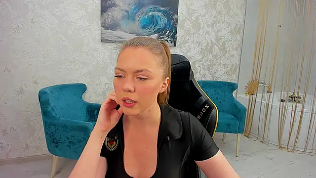 Strawberrye online show from 09-26-25, 03:24