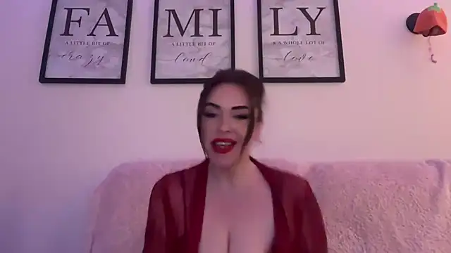 Snapshot of EmilyBlue chatting on 03-11-26, 06:35 EmilyBlue online show from 03-11-26, 06:35