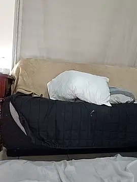 estrella tasty online show from 10-25-25, 03:49