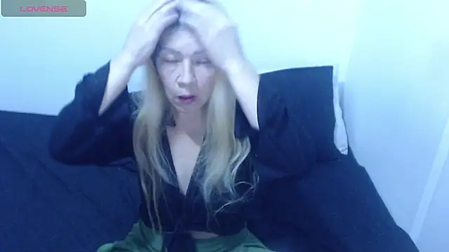 Dulce-Bella online show from 03-29-26, 08:43