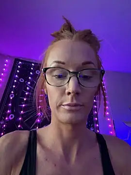 Snapshot of Lexi_Star chatting on 04-09-26, 11:00 Lexi Star online show from 04-09-26, 11:00