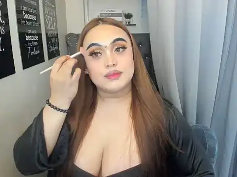 Snapshot of YourGirlfriendMegann chatting on 01-14-26, 12:03 YourGirlfriendMegann online show from 01-14-26, 12:03