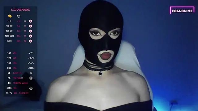 Snapshot of Bigfemblue chatting on 10-11-25, 12:55 Bigfemblue online show from 10-11-25, 12:55