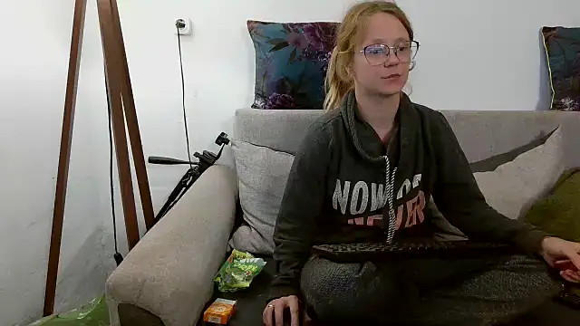 little-leni online show from 10-01-25, 08:13