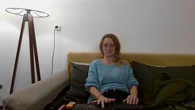 little-leni online show from 11-01-25, 07:52