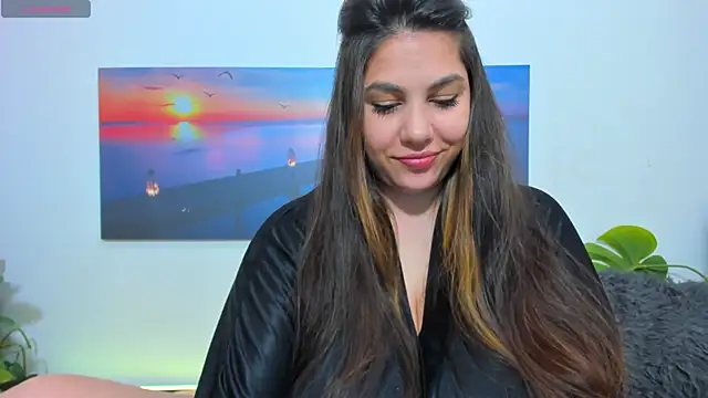 Snapshot of Emma_Muller32 chatting on 05-11-26, 03:08 Emma Muller32 online show from 05-11-26, 03:08