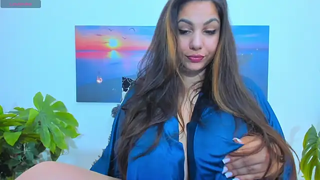 Snapshot of Emma_Muller32 chatting on 05-14-26, 04:53 Emma Muller32 online show from 05-14-26, 04:53