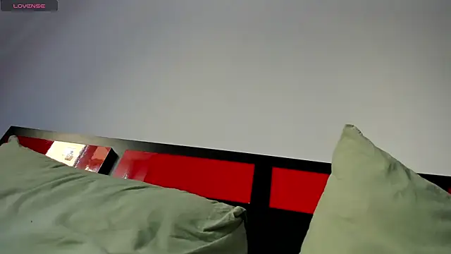 Snapshot of suuzykiss chatting on 10-01-25, 06:07 suuzykiss online show from 10-01-25, 06:07