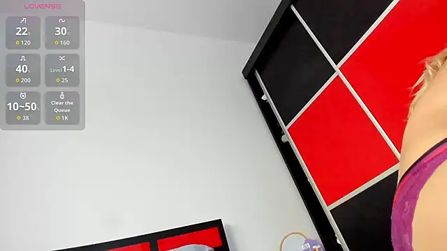 suuzykiss online show from 11-04-25, 06:06