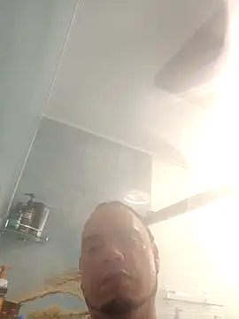 latinoflpr online show from 10-21-25, 02:55