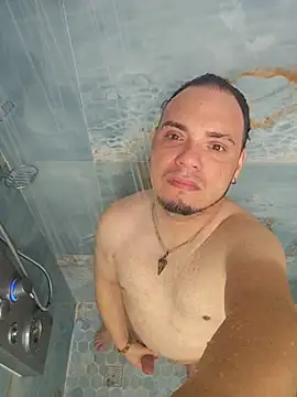 latinoflpr online show from 12-15-25, 03:01