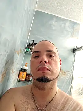 latinoflpr online show from 10-22-25, 12:21