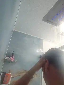 latinoflpr online show from 09-30-25, 03:12