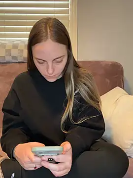 jaseyrae online show from 03-12-26, 04:22