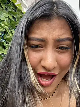 Snapshot of Rubyross21 chatting on 01-06-25, 06:31 Rubyross21 online show from 01-06-25, 06:31