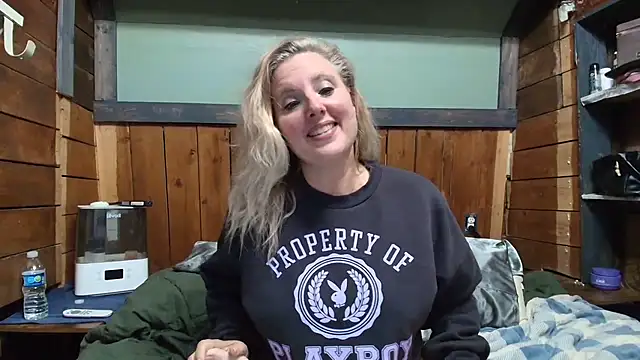 lisaxlovexxx online show from 03-24-26, 03:28