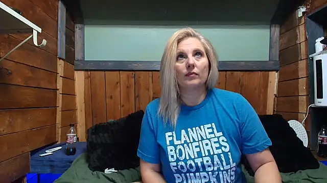 lisaxlovexxx online show from 12-17-25, 05:40