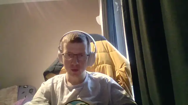 David250692 online show from 02-12-26, 01:33