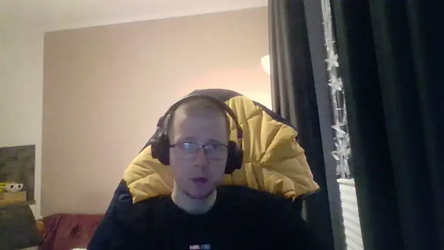 David250692 online show from 10-20-25, 05:53