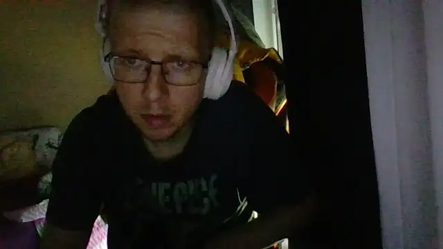 Snapshot of David250692 chatting on 05-28-26, 10:22 David250692 online show from 05-28-26, 10:22