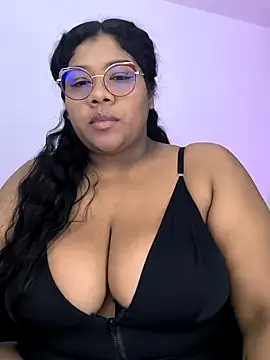 Snapshot of paola091 chatting on 04-21-26, 02:25 paola091 online show from 04-21-26, 02:25