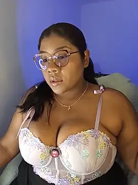 Snapshot of paola091 chatting on 06-03-26, 11:31 paola091 online show from 06-03-26, 11:31