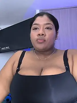 Snapshot of paola091 chatting on 05-13-26, 09:33 paola091 online show from 05-13-26, 09:33