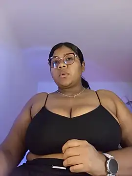 Snapshot of paola091 chatting on 06-06-26, 12:32 paola091 online show from 06-06-26, 12:32