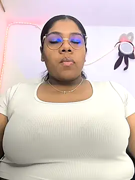 paola091 online show from 11-28-25, 12:00