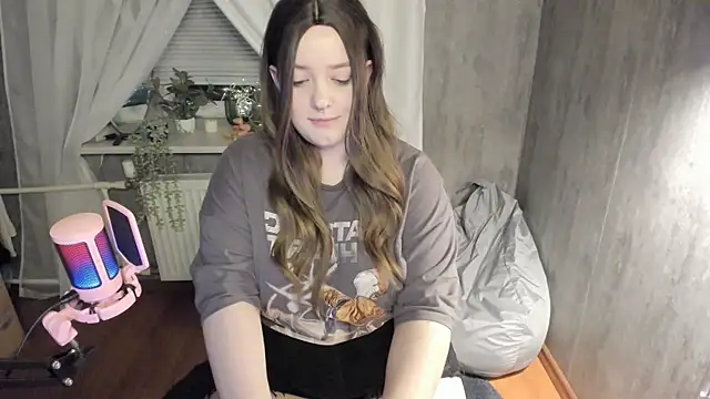 Sophia Edwards online show from 02-01-25, 06:19