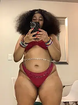 Snapshot of CurvyDesire1 chatting on 09-18-25, 10:35 CurvyDesire1 online show from 09-18-25, 10:35