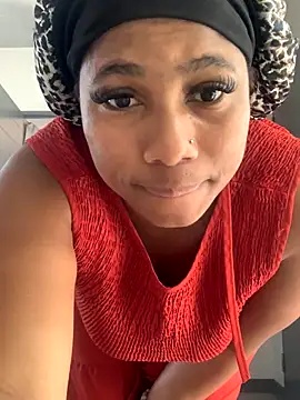 Snapshot of CurvyDesire1 chatting on 10-16-25, 07:49 CurvyDesire1 online show from 10-16-25, 07:49