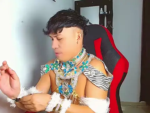 boyhot23x online show from 04-16-26, 03:07