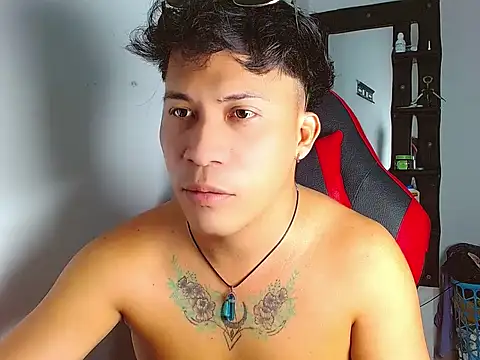 boyhot23x online show from 04-18-26, 02:47