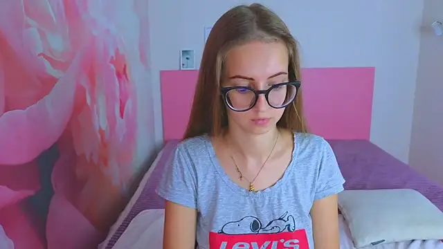 AliceAdams online show from 10-24-25, 06:45