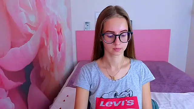 AliceAdams online show from 10-22-25, 06:35