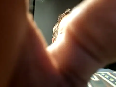 Snapshot of bobbybullit chatting on 11-10-25, 04:12 bobbybullit online show from 11-10-25, 04:12