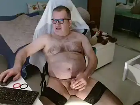 Snapshot of ItalianEXB chatting on 02-04-25, 11:38 ItalianEXB online show from 02-04-25, 11:38