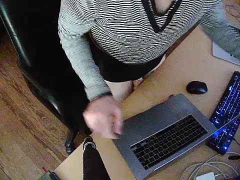 seoulsatxh online show from 10-24-25, 02:43