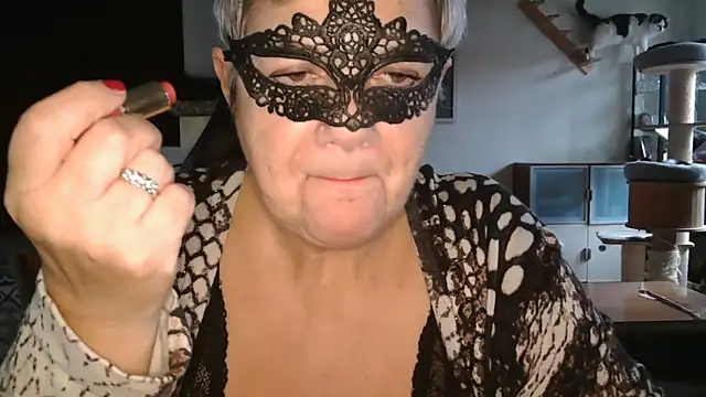 Snapshot of simona60 chatting on 10-20-25, 01:22 simona60 online show from 10-20-25, 01:22