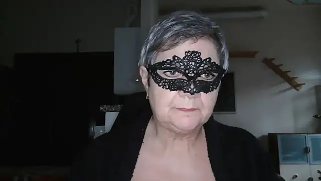 Snapshot of simona60 chatting on 01-27-25, 02:13 simona60 online show from 01-27-25, 02:13