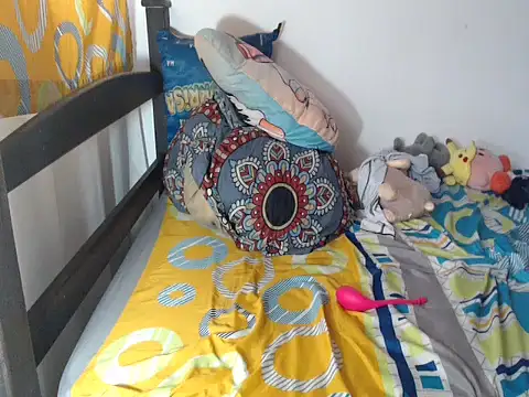 Snapshot of alisterxxx chatting on 02-05-26, 06:48 alisterxxx online show from 02-05-26, 06:48