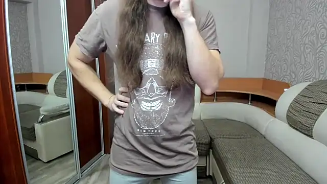 Marrymepls online show from 10-31-25, 01:35