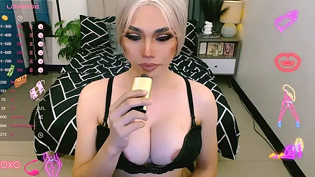 Snapshot of LUSCIOUSKIM chatting on 01-13-25, 08:05 LUSCIOUSKIM online show from 01-13-25, 08:05